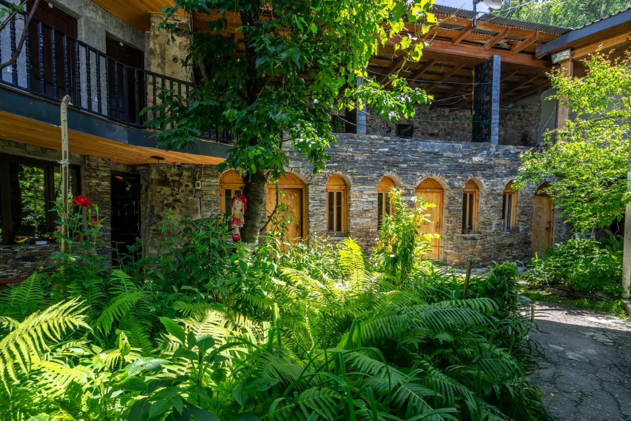 Guesthouse David Zhorzholiani Mestia Exterior photo